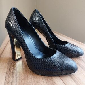 Tory Burch Black Snakeskin Pumps size 6